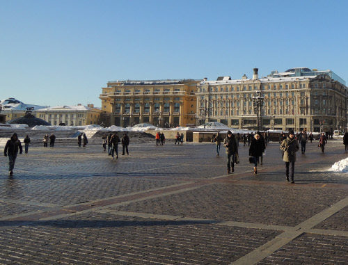 Moscow, Manezhnaya Square. Photo: Shakko, http://commons.wikimedia.org/