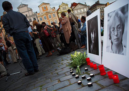 Commemoration evening dedicated to the memory of Natalya Estemoriva, Prague, the 22d of July, 2009. Photo by http://picasaweb.google.cz/provozucet