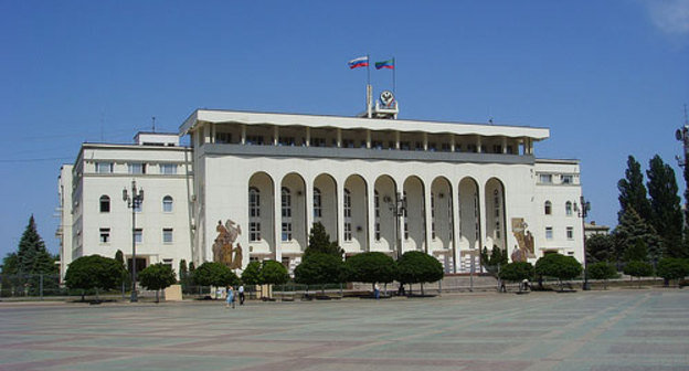 Dagestan, Makhachkala. Photo by www.flickr.com/photos/verbatim, Allie Verbovetskaya