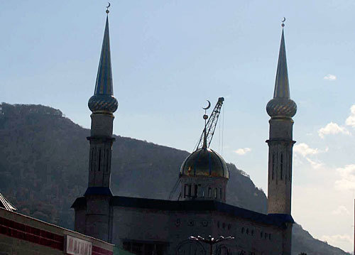 Karachaevo-Cherkesia, Mosque of Karachaevsk. Photo of  "Caucasian Knot"