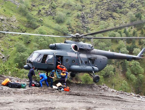 The Ministry of Emergency representatives at the place of the incident. Dagestan, June 2014. Photo by the press service of the Ministry of Emergency of the Republic of Dagestan, http://www.05.mchs.gov.ru/