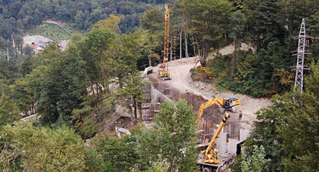 Construction of the joint highway "Adler - Krasnaya Polyana" by JSC "RZD". Photo by the "Caucasian Knot"