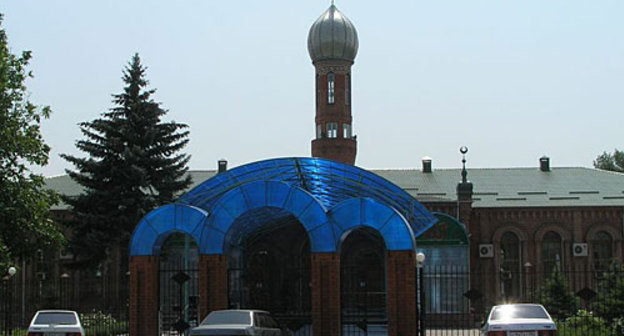 Ingushetia, Nazran. Photo by www.venividi.ru/user/183, Artem Rusakovich