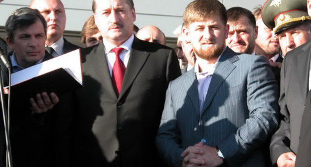 Ramzan Kadyrov (right). Photo by www.chechnyafree.ru