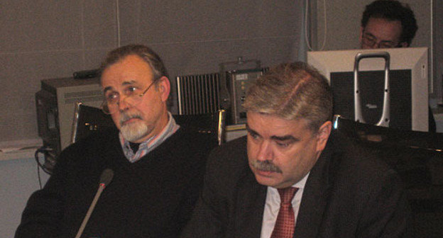 Yuri Kazakov (left). Photo by the "Caucasian Knot"