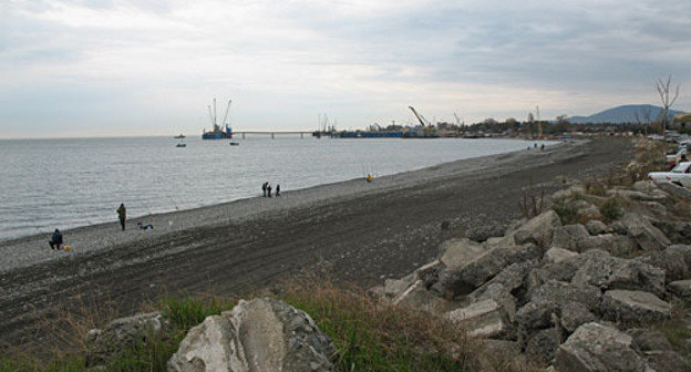 Sochi, the cargo port located near the mouth of Mzymtma River. December 6, 2009. Photo by the "Caucasian Knot"