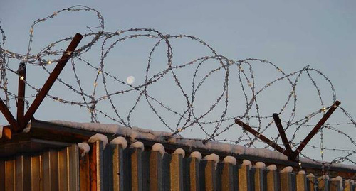 Fence in a high security colony. Photo: http://www.yuga.ru/news/243947/