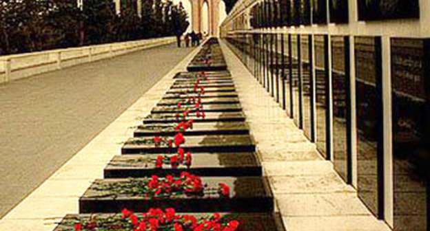 Azerbaijan, Baku, the Shahids' Alley. Photo by the "Caucasian Knot"