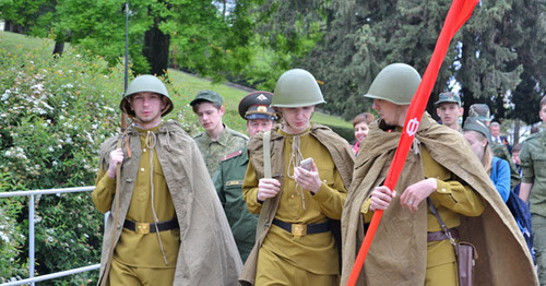 The participants of the events on the Victory Day. Sochi, May 9, 2015. Photo by Svetlana Kravchenko for the "Caucasian Knot"