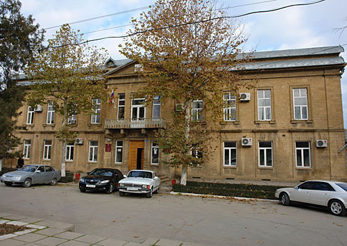 Dagestan, Derbent administration building. Photo by the "Caucasian Knot"