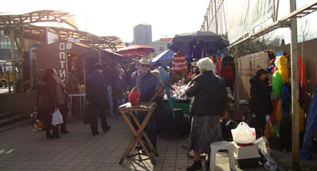 The square in front of the railway station of Sochi. Photo by the "Caucasian Knot"