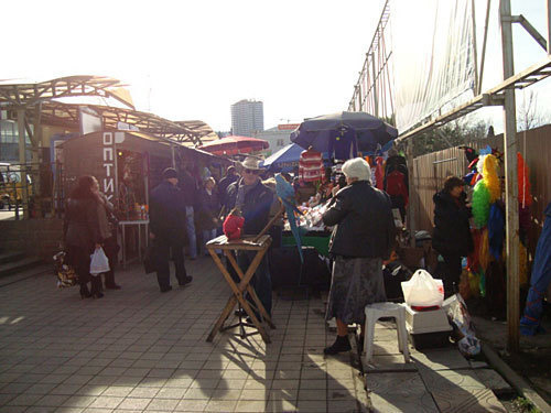 The square in front of the railway station of Sochi. Photo by the "Caucasian Knot"