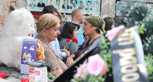 Participants of the  mourning events in Beslan, September 1, 2015. Photo by Emma Marzoeva for the ‘Caucasian Knot’. 