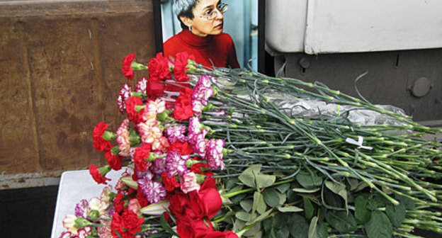 Commemoration rally of Anna Politkovskaya, assassinated journalist of "Novaya Gazeta". Moscow, Chistoprudny Boulevard, October 7, 2009. Photo by the "Caucasian Knot"