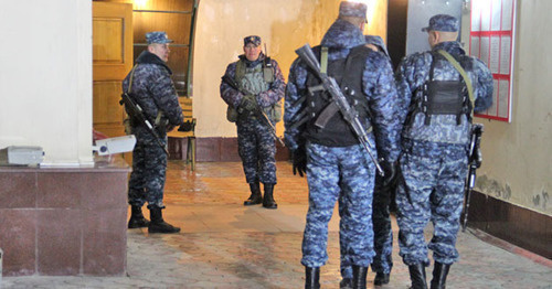 Law enforcers. Photo by Magomed Magomedov for the ‘Caucasian Knot’. 