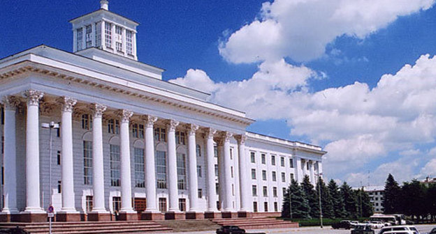 Kabardino-Balkaria, the State House in Nalchik. Photo by www.panoramio.com/photo/6351824