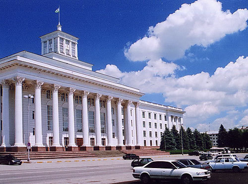 Kabardino-Balkaria, the State House in Nalchik. Photo by www.panoramio.com/photo/6351824