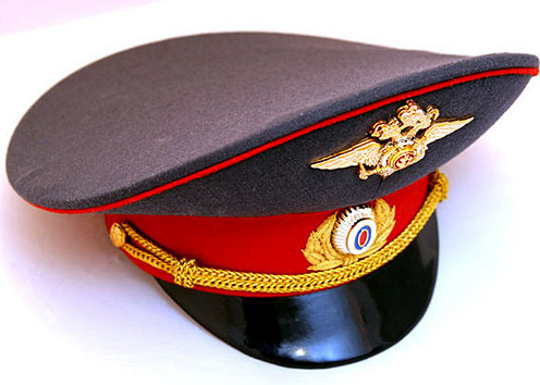 Militiaman's peaked cap. Photo by http://photos.grabli.net