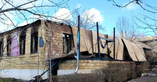 In the village of Ashaga-Stal, the house of the Lezgin poet Suleiman Stalsky is burned down. March 22, 2016. Photo http://www.riadagestan.ru/