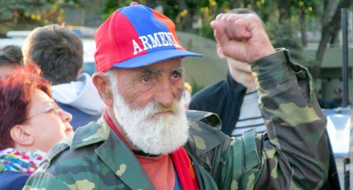 A participant of the protest action in Yerevan. April 22, 2016. Photo by Armine Martirosyan for the "Caucasian Knot"