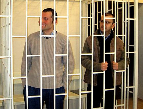 Convicted Emin Milli and Adnan Gadjizade. Photo by  www.azadliq.org