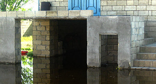 Flood implications in Musaly village, Saatlin District of Azerbaijan. June 5, 2010. Photo by the "Caucasian Knot"