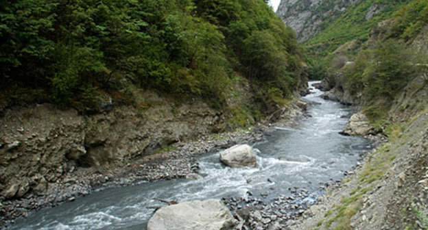 Chechnya, Argun Gorge and Argun River. Photo by www.chechnyafree.ru