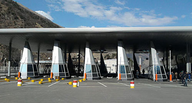 Opening of the "Kazbegi-Verkhni Lars" border check point, March 1, 2010. Photo by the "Caucasian Knot"