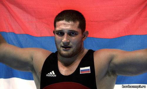 Khasan Baroev. Photo: http://kavkazmp3.ru/photo/11-0-245-3?1405658257