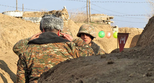 The soldiers on the front line report on the current situation. Photo by Alvard Grigoryan for the "Caucasian Knot"