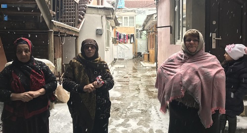 Participants of protest rally against demolition of dilapidated houses, Derbent, January 28, 2017. Photo by Patimat Makhmudova for the ‘Caucasian Knot’. 