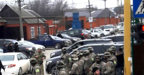 Village of Tsotsi-Yurt blocked by law enforcers, Chechnya, January 11, 2017. Photo by the 'Caucasian Knot' correspondent.