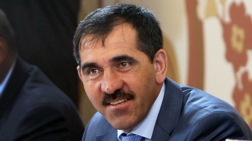 Yunus-Bek Evkurov. Photo:  http://osinform.org/58893-yunus-bek-evkurov-prizval-ne-nakalyat-obstanovku.html