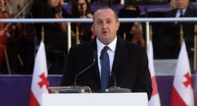 Georgy Margvelashvili is giving the oath. Tbilisi, November 17, 2013. Photo by the press service of the government of Georgia