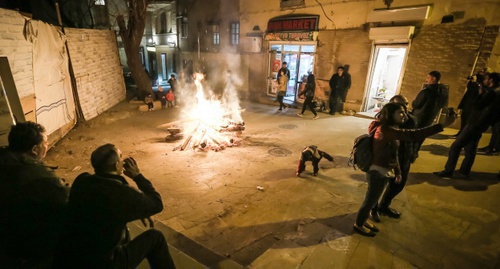 Festive fire during the celebration of Nowruz-Bayram in Baku. Photo by Aziz Karimov for "Caucasian Knot"