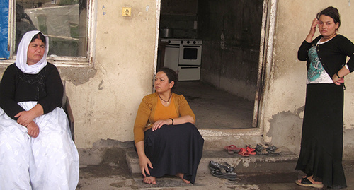 Yezidis community helps refugees coming to Armenia. Araks village, Armavir District of Armenia, August 28, 2015. Photo by Tigran Petrosyan for the 'Caucasian Knot'. 