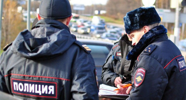 The policemen. Photo http://www.riakchr.ru