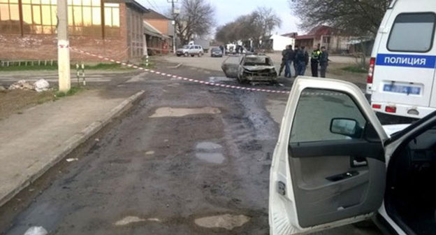 Attack on road-and-patrol police car in Malgobek, April 8, 2017. Photo: http://kavtoday.ru/31853