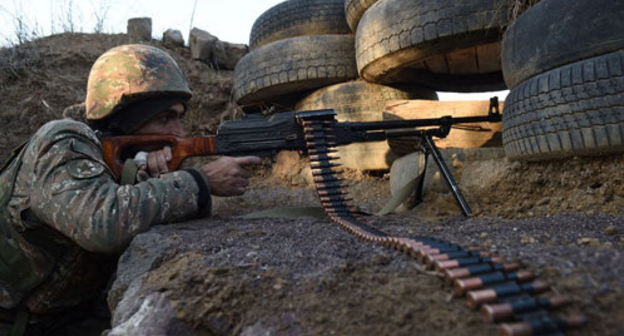 Sodier at the frontline. Photo: vesti.az/news/324695