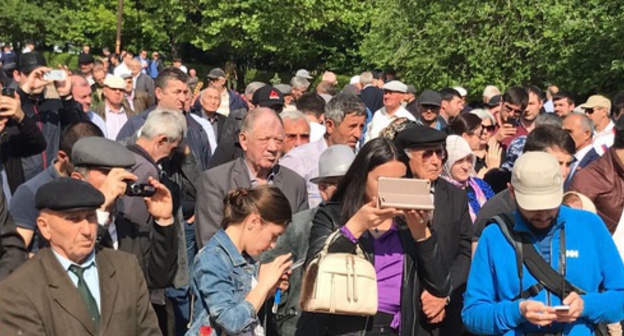 Participants of anticorruption rally in Makhachkala, May 27, 2017. Photo by Patimat Makhmudova for the 'Caucasian Knot'. 