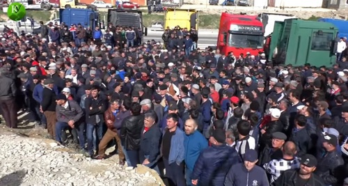 Dagestani truck drivers on strike. Screenshot of a video https://www.youtube.com/watch?v=2ZmC1wgowag