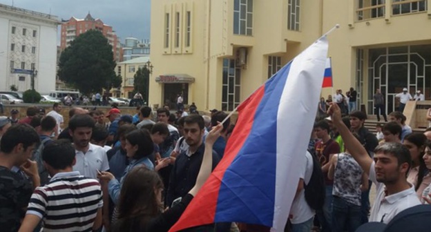 The participants of the anti-corruption rally in Makhachkala. June 12, 2017. Photo by Murad Muradov for "Caucasian Knot"