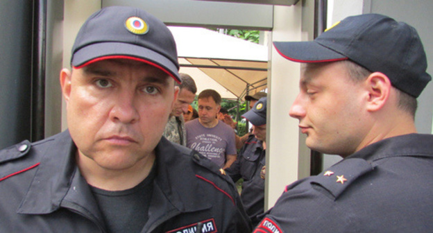 The police officers at the rally of  Navalny's supporters in Krasnodar. Photo by Vyacheslav Yaschenko for "Caucasian Knot"