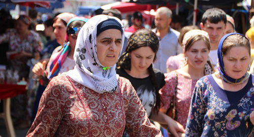 Central market of Grozny on the eve of celebrations. Photo by Magomed Magomedov for the 'Caucasian Knot'. 