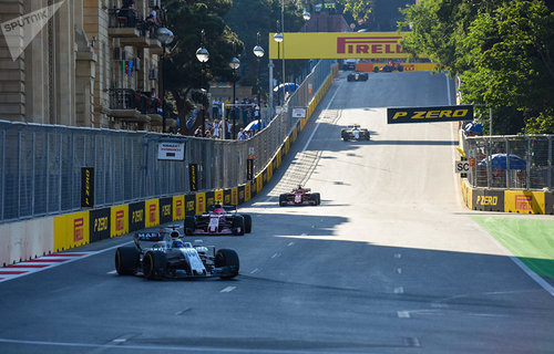 The "Formula 1" Grand Prix racing in Baku © SPUTNIK / MURAD ORUJOV
 https://ru.sputnik.az/photo/20170626/410881966/itogi-gran-pri-azerbaijana-formula-1.html