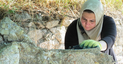 Sculptor from Egypt Marwa Kendil, 5th international symposium named after Akop Gyurdjyan, Shushi, Nagorno-Karabakh, July 18, 2017. Photo by Alvard Grigoryan for the Caucasian Knot. 