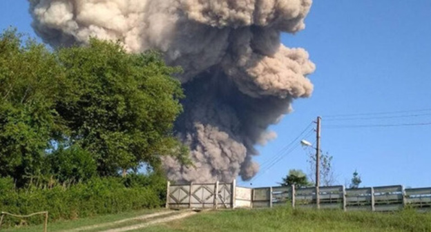 Explosion at ammunition depot in Abkhazia, August 2, 2017. Photo is provided by local resident Pavel Otyrba: http://sputnik-abkhazia.ru