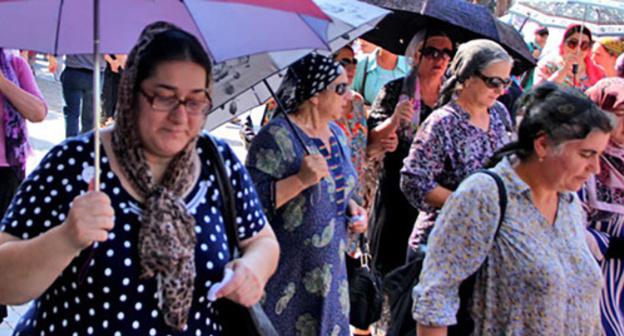 Women in Chechnya. Photo by Magomed Magomedov for "Caucasian Knot"