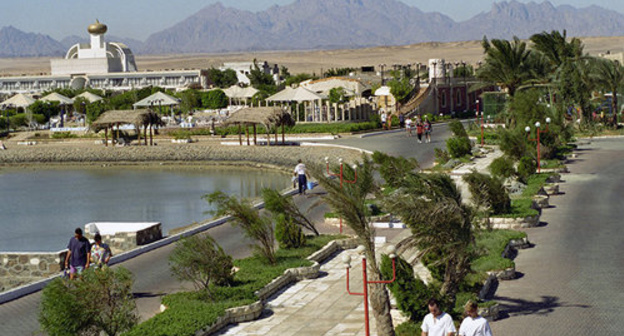 The "Aladdin" hotel in Hurghada. Photo © Sputnik/ Yuri Somov
https://ru.armeniasputnik.am/incidents/20170714/7952045/napadenie-na-otel-v-hurgade-mid-armenii-soobshchil-o-ranenii-dvuh-armyan.html