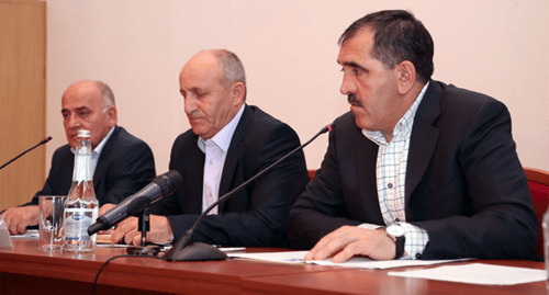 The Ingush leader Yunus-Bek Evkurov at the meeting of the Counter-Terrorism Commission in the Malgobek District. Photo http://www.ingushetia.ru/news/glava_ingushetii_provel_vneplanovoe_zasedanie_antiterroristicheskoy_komissii_v_malgobekskom_rayone/